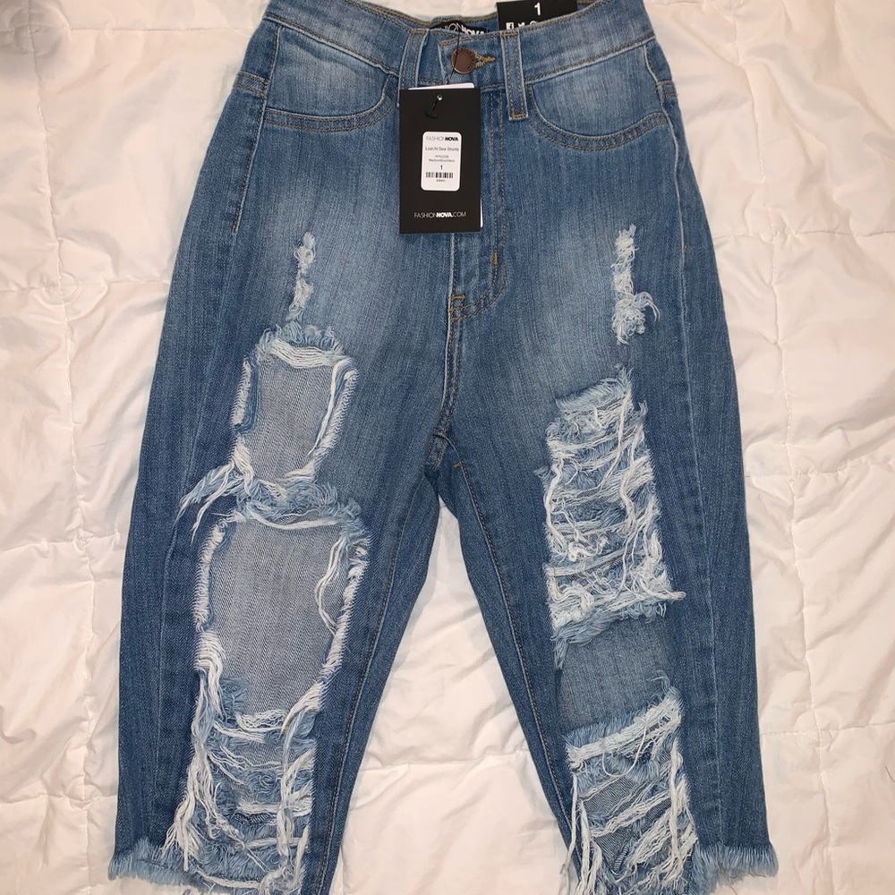 Lost At Sea Shorts - Picture 1 of 3